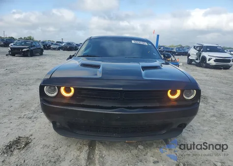 2020 Dodge Challenger Sxt z USA, uszkodzony, nr VIN 2C3CDZAG7LH148460